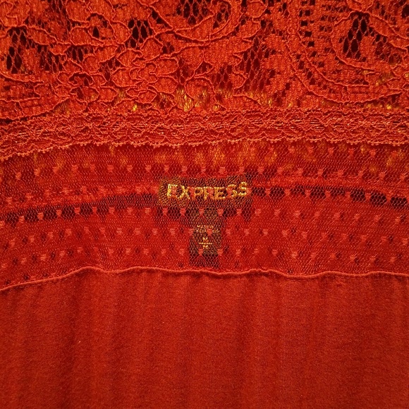 Express Top - Picture 2 of 3